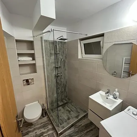 Apartment Garsoniera Mares Constanta
